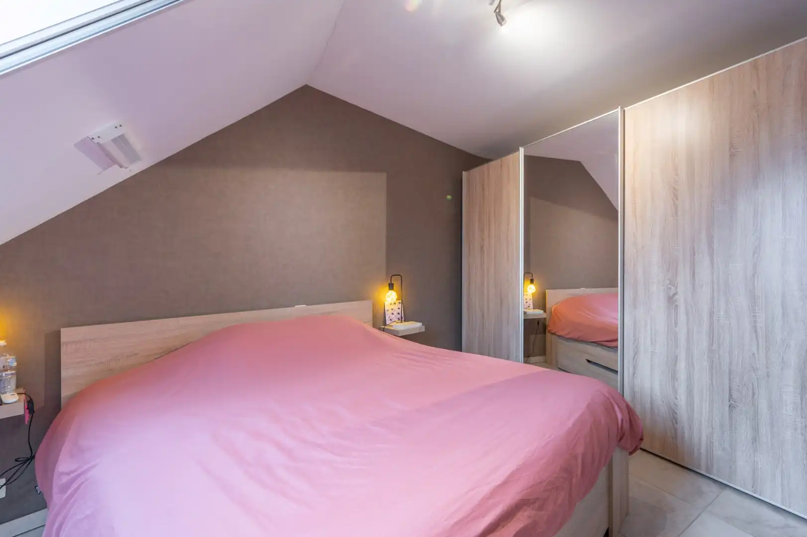 Instapklaar appartement op centrale ligging! foto 8