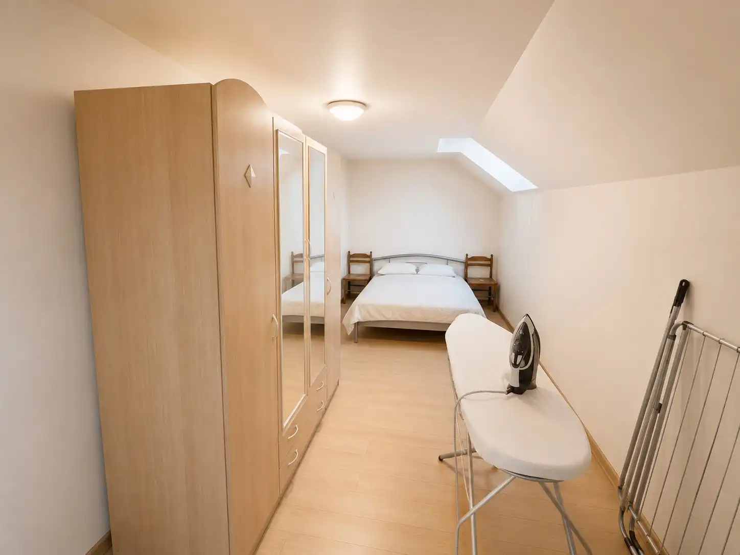 Aangenaam duplex-appartement in Bredene – licht op te frissen naar eigen smaak. foto 7