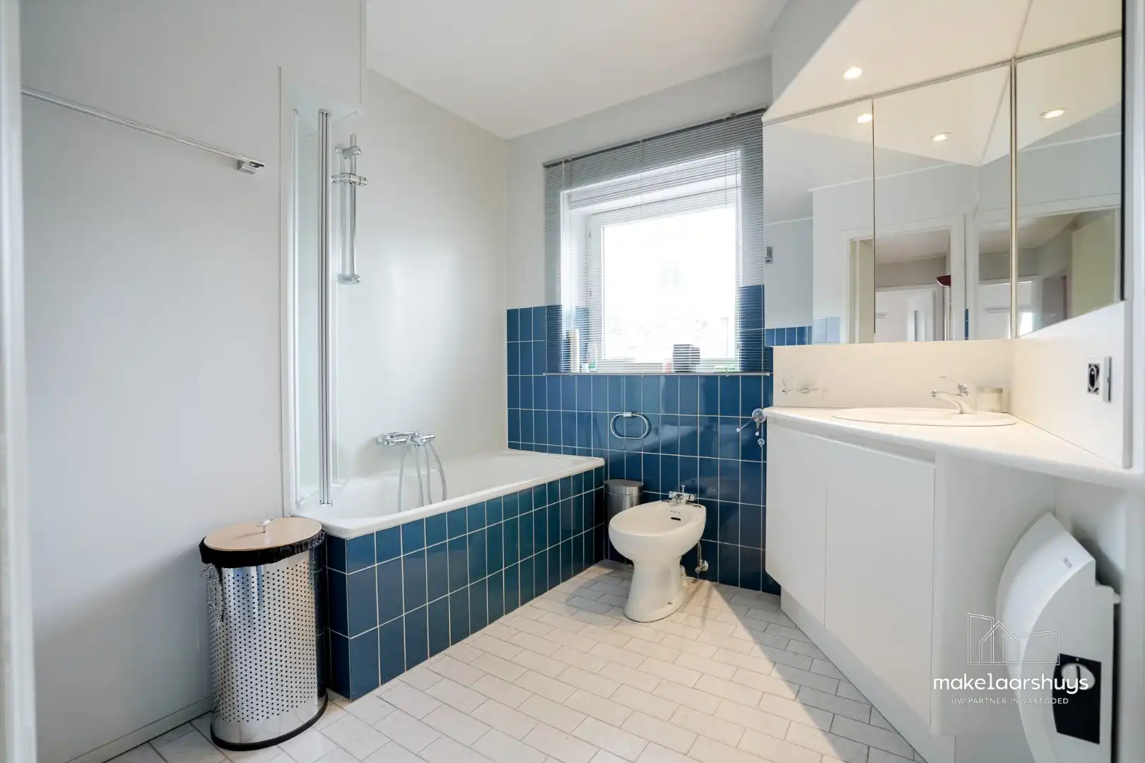 Goed onderhouden bel-etage met lift (regio Planet Group Arena) foto 13