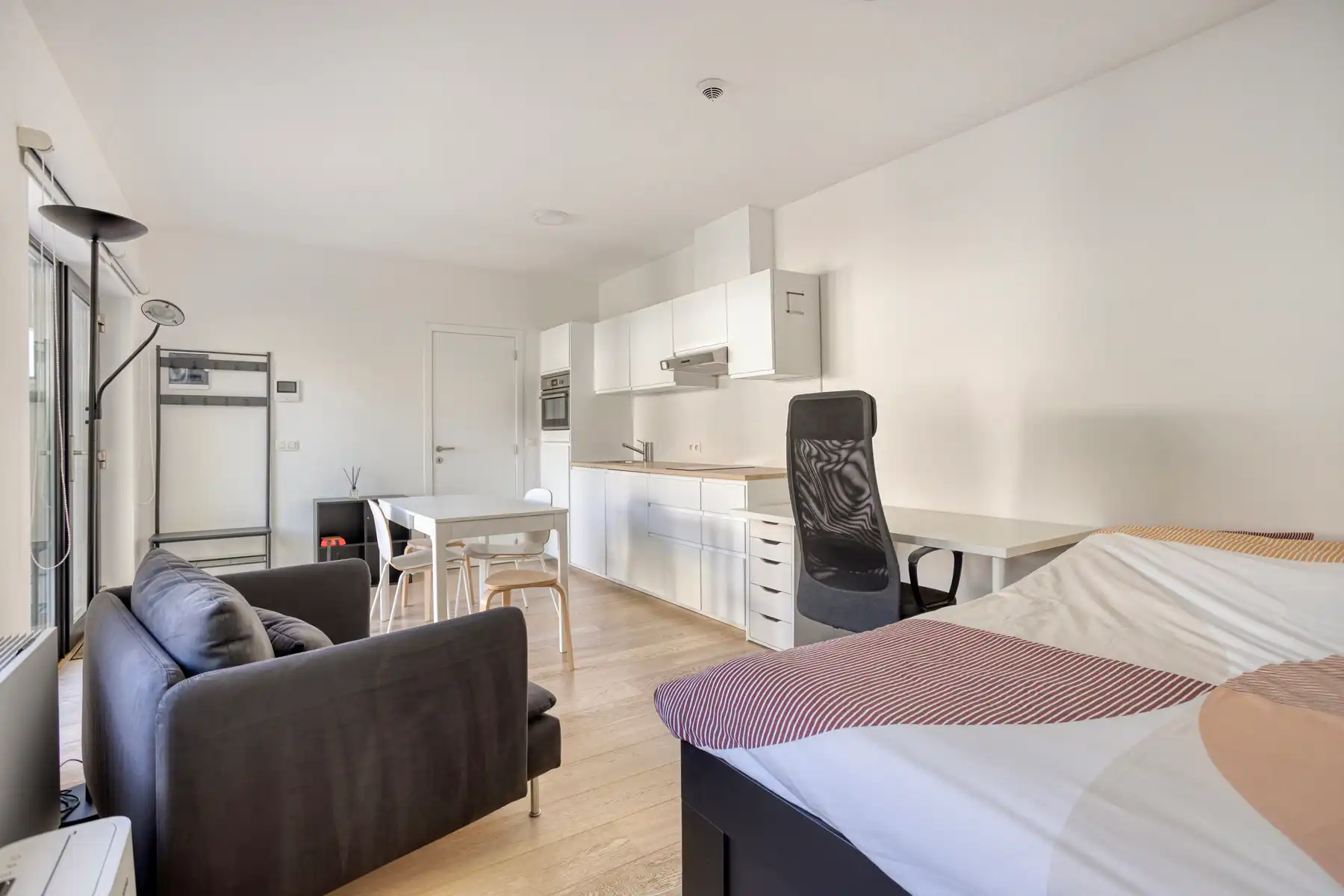 Nieuw kwartier studio met privatieve buitenruimte foto 4