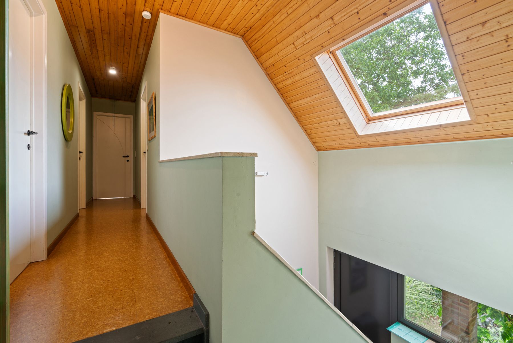 Open bebouwing met 5 slaapkamers en prachtige tuin  foto 8