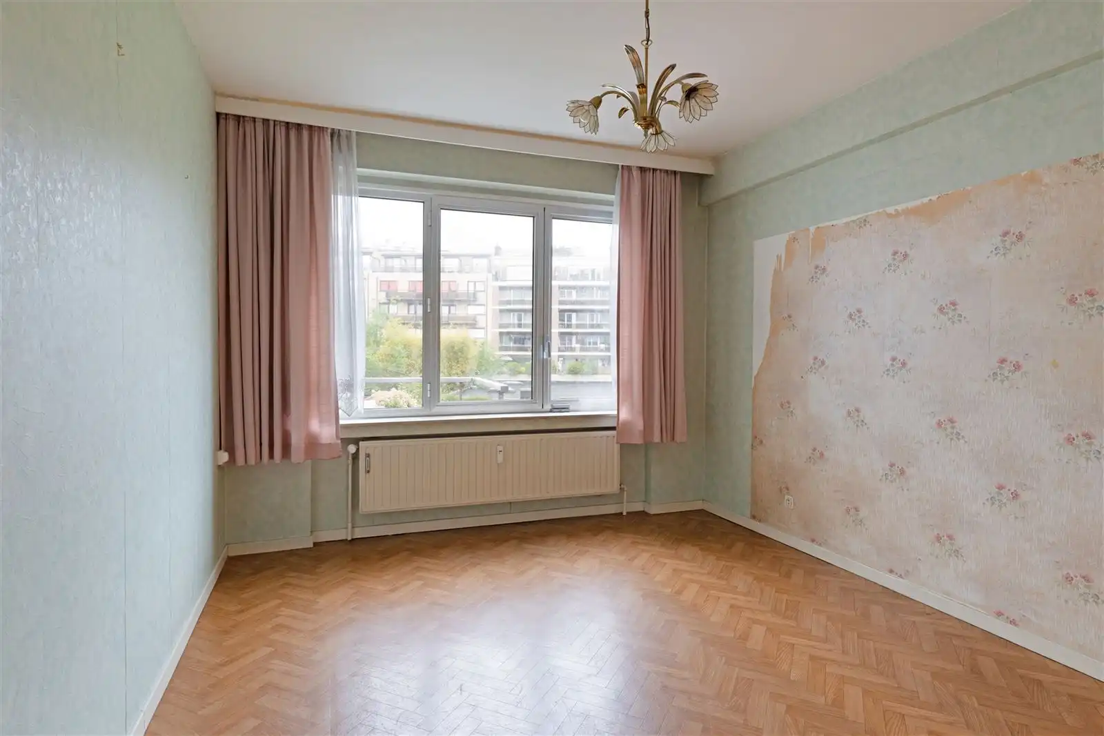  Lichtrijk 2 slaapkamer APPARTEMENT met GARAGE foto 6