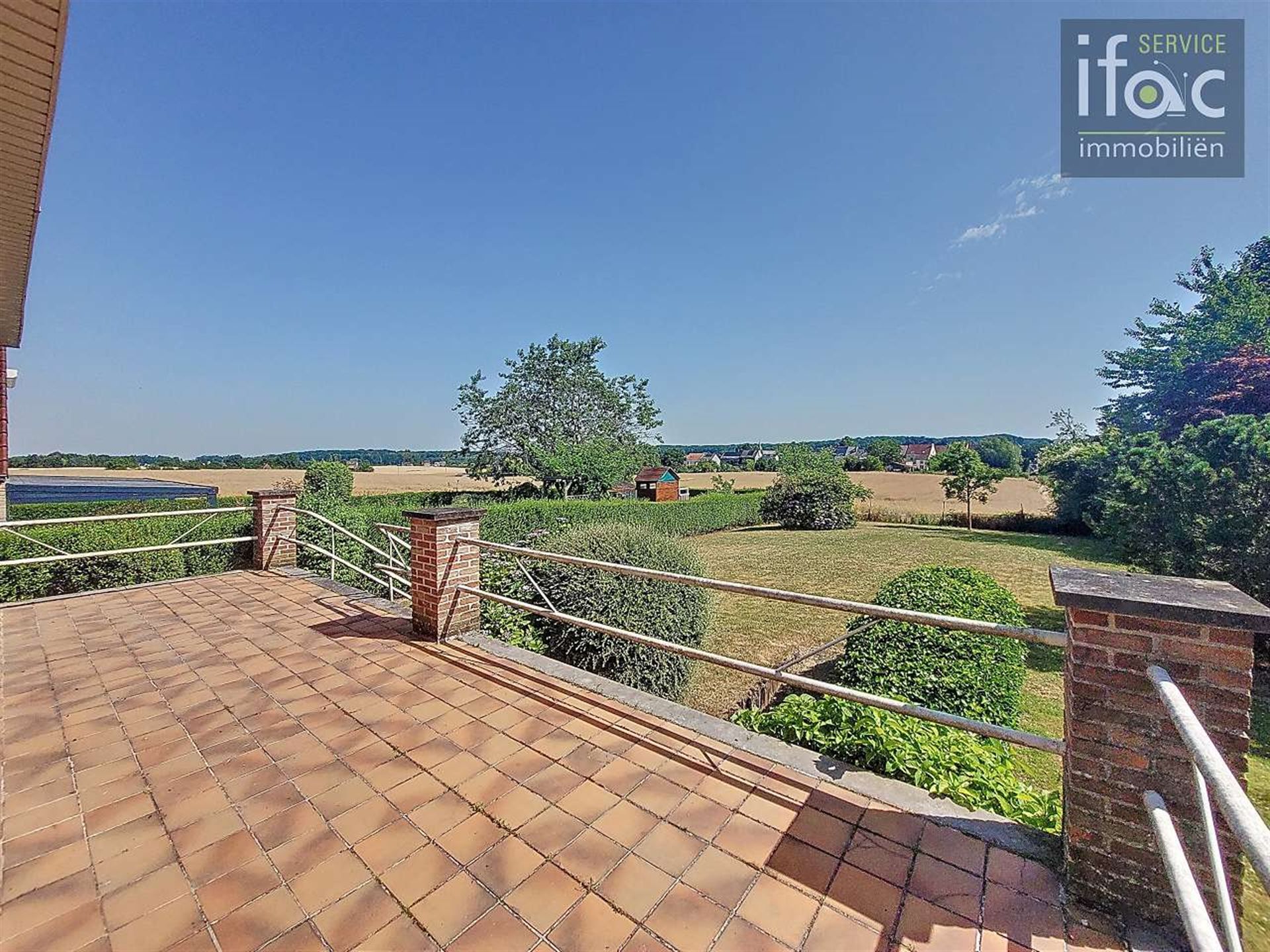 Fantastisch gelegen villa met panoramisch uitzicht  foto 5