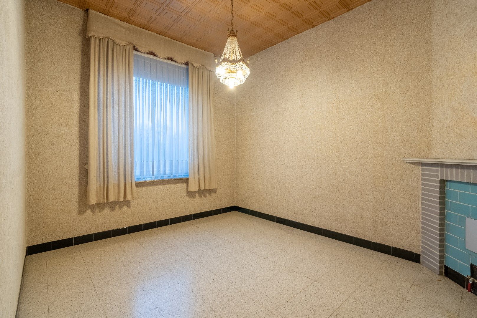 TE RENOVEREN WONING MET UITWEG foto 3