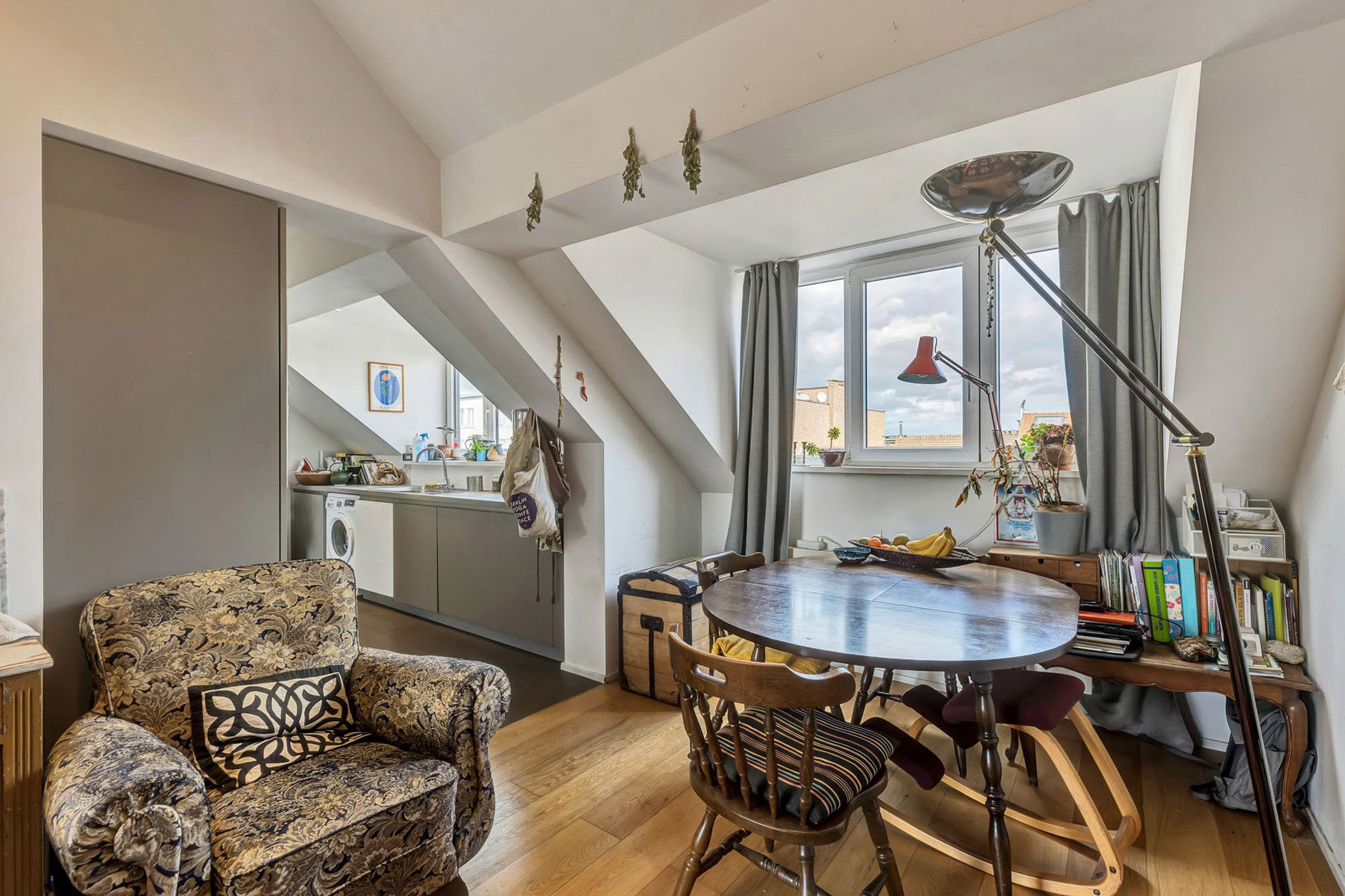 Instapklaar app. met groot terras van 40m² op goede ligging! foto 4