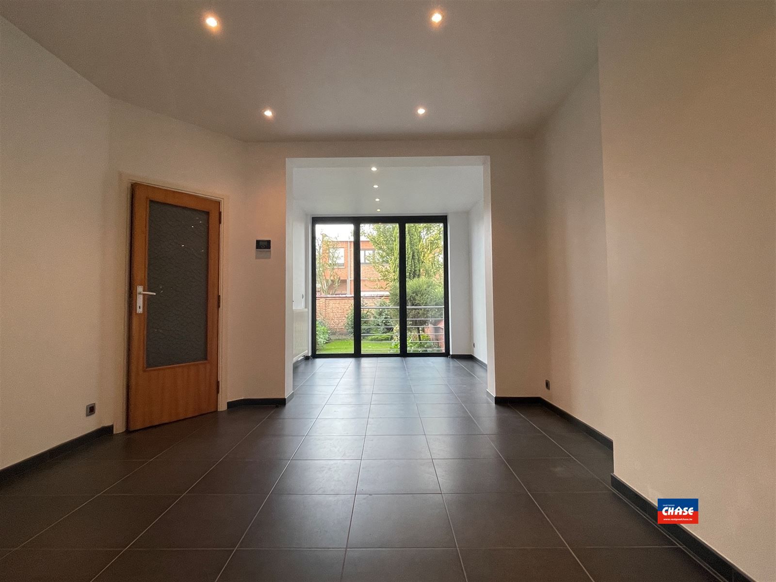 Gelijkvloersappartement met één slaapkamer, prachtige tuin en grote kelder foto 12