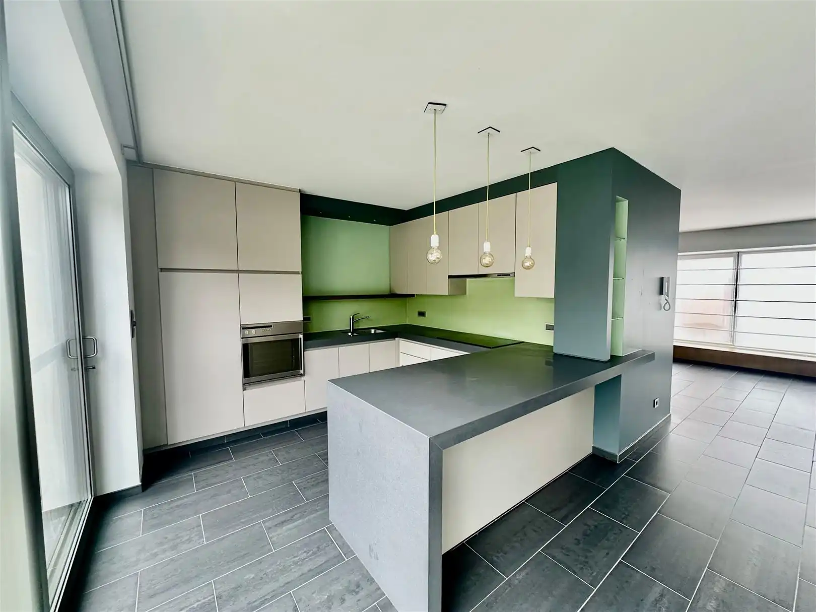 Beletagewoning te huur nabij de markt van Oudenaarde foto 6