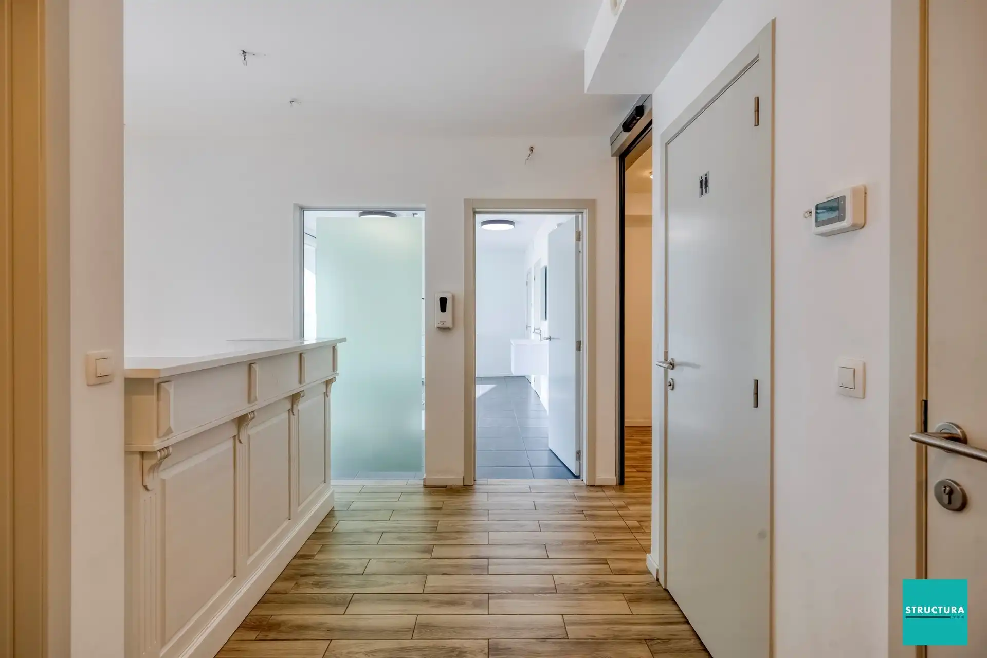 Praktijk/kantoor ih centrum met veel parkeermogelijkheden  foto 3