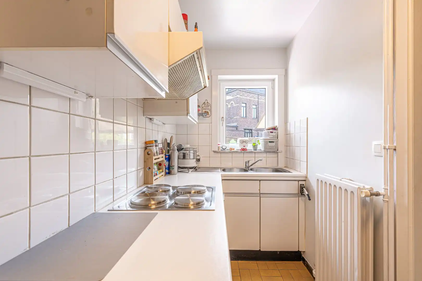 Recent gerenoveerd appartement met 3 slaapkamers, 2 terrassen en garage op centrale ligging met vlotte verbinding in Roeselare foto 7