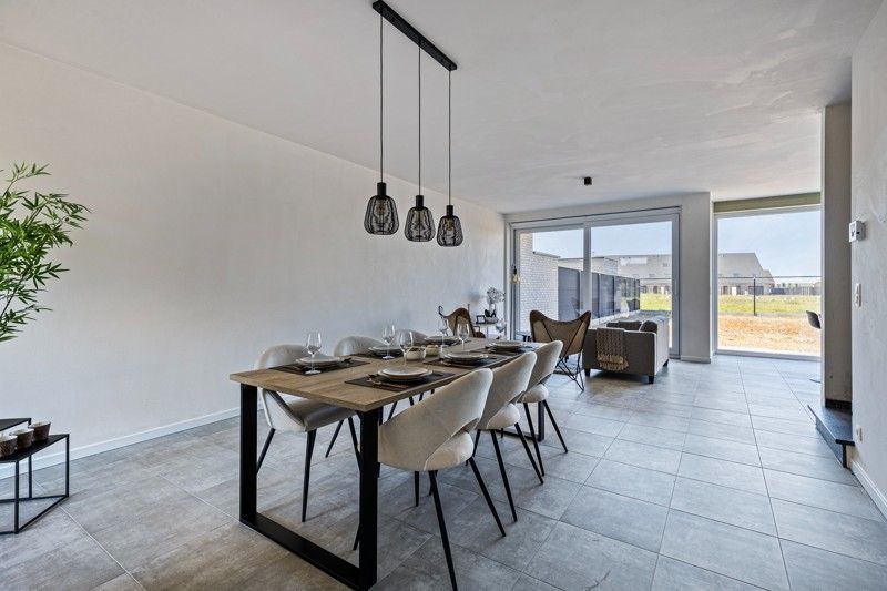 Moderne nieuwbouwwoning op 274 m² TE KOOP in Wakken! foto 5