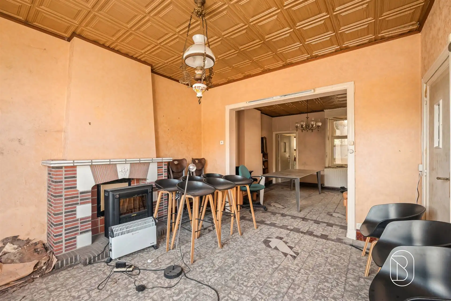 Commercieel gelegen woning met atelier (370m2) op 1198m2! foto 9