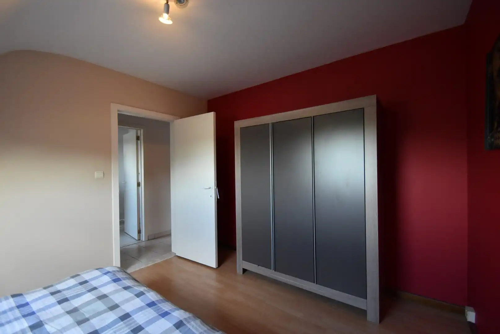 Comfortabel instapklaar duplex-appartement te Bilzen-Beverst foto 11
