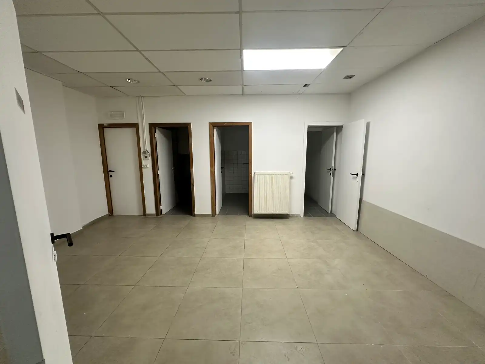 Handelspand te huur in centrum Brasschaat foto 6