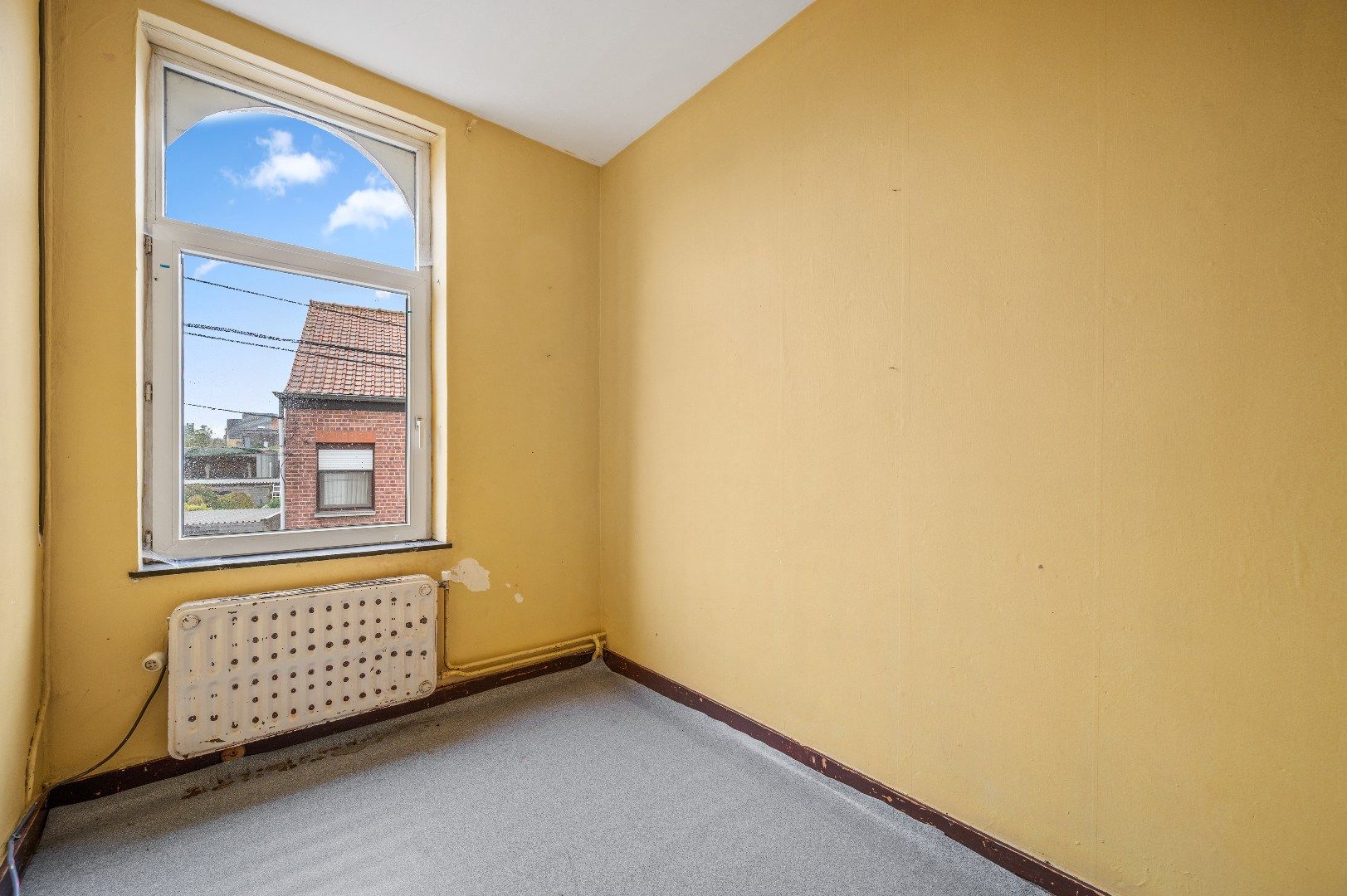 Te renoveren woning met potentieel op ruim perceel te Attenhoven (Landen) foto 17