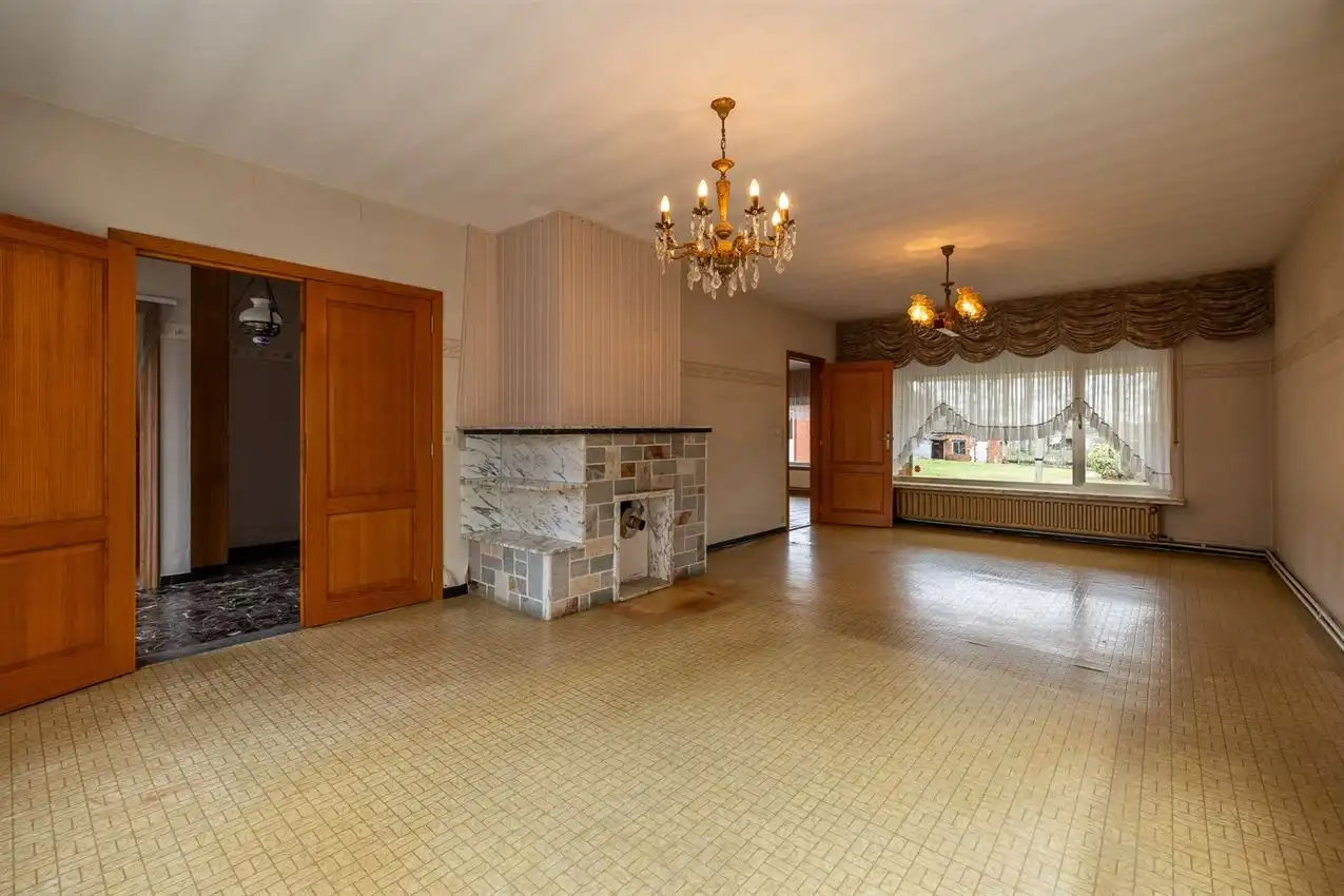 Unieke ligging boven de Mottevallei – renovatiekans met waarde-opportuniteit foto 9