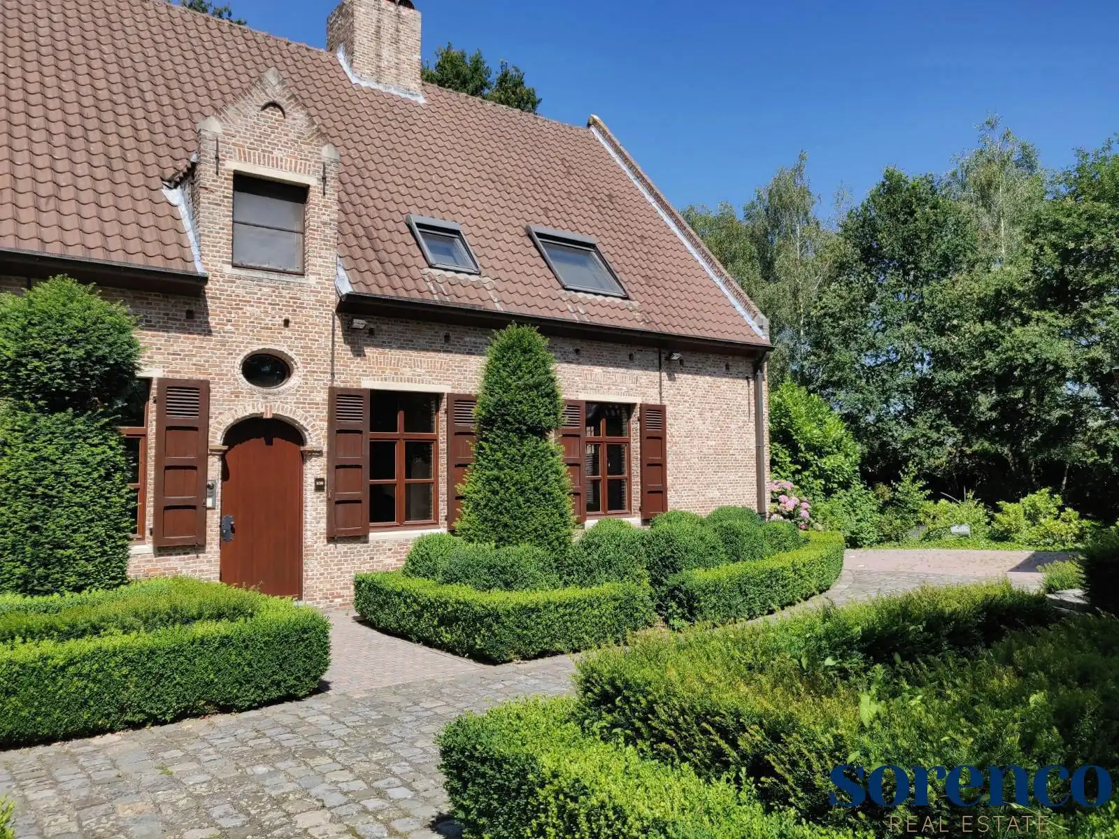 Unieke 4 slpkr villa in privatief domein in Edegem. foto 18