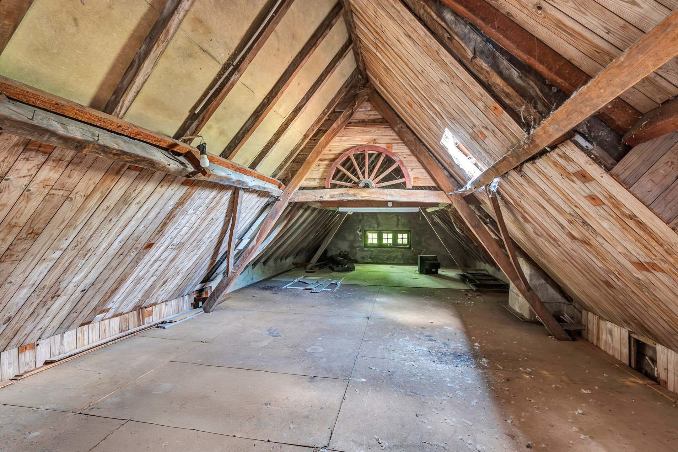 Uniek landhuis met aparte conciergewoning op 2 Hect grond foto 40