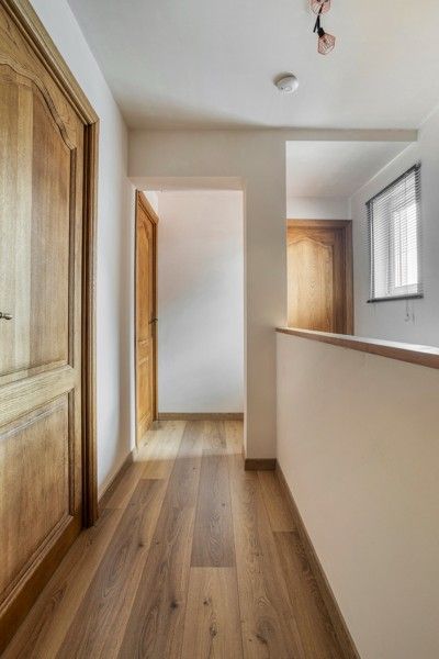 Gerenoveerde halfopen woning met 3 slaapkamers, zonnige tuin en inpandige garage in hartje Wakken! foto 21