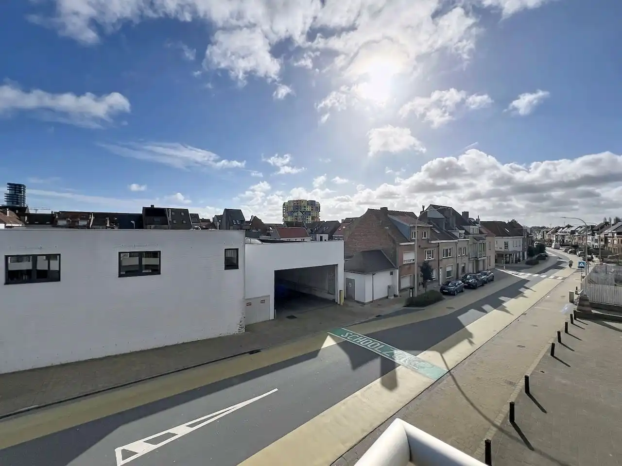 Ruim en functioneel appartement met drie slaapkamers vlakbij het Vissershuldeplein te Heist foto 4