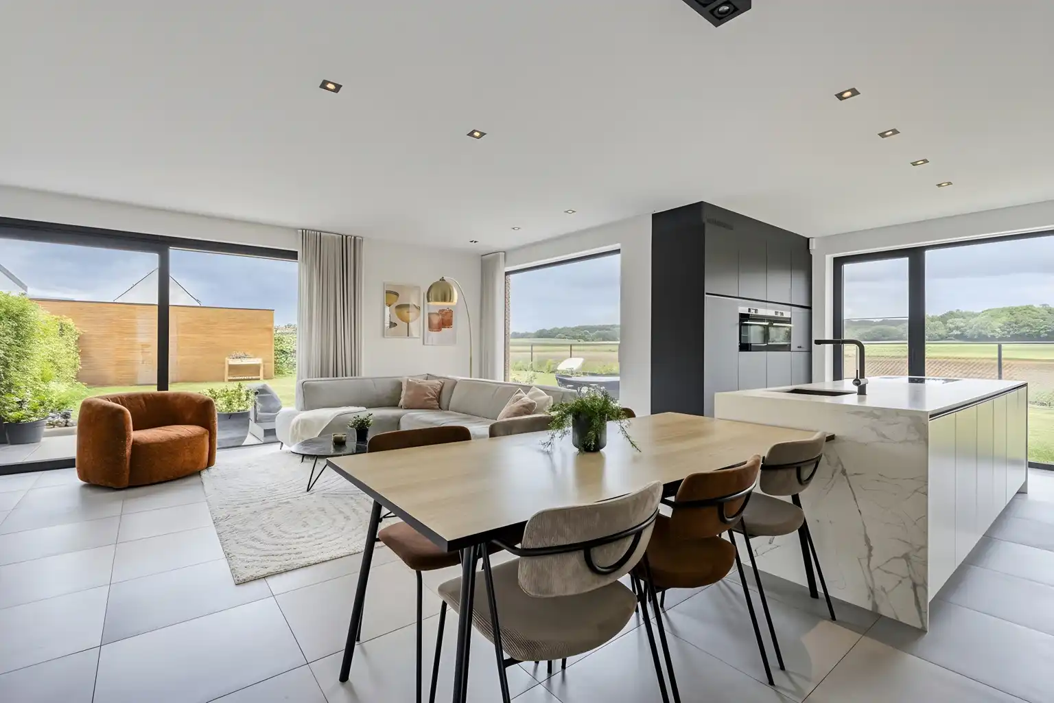 INSTAPKLARE ENERGIEZUINIGE WONING OP EEN RUSTIGE LOCATIE foto 2