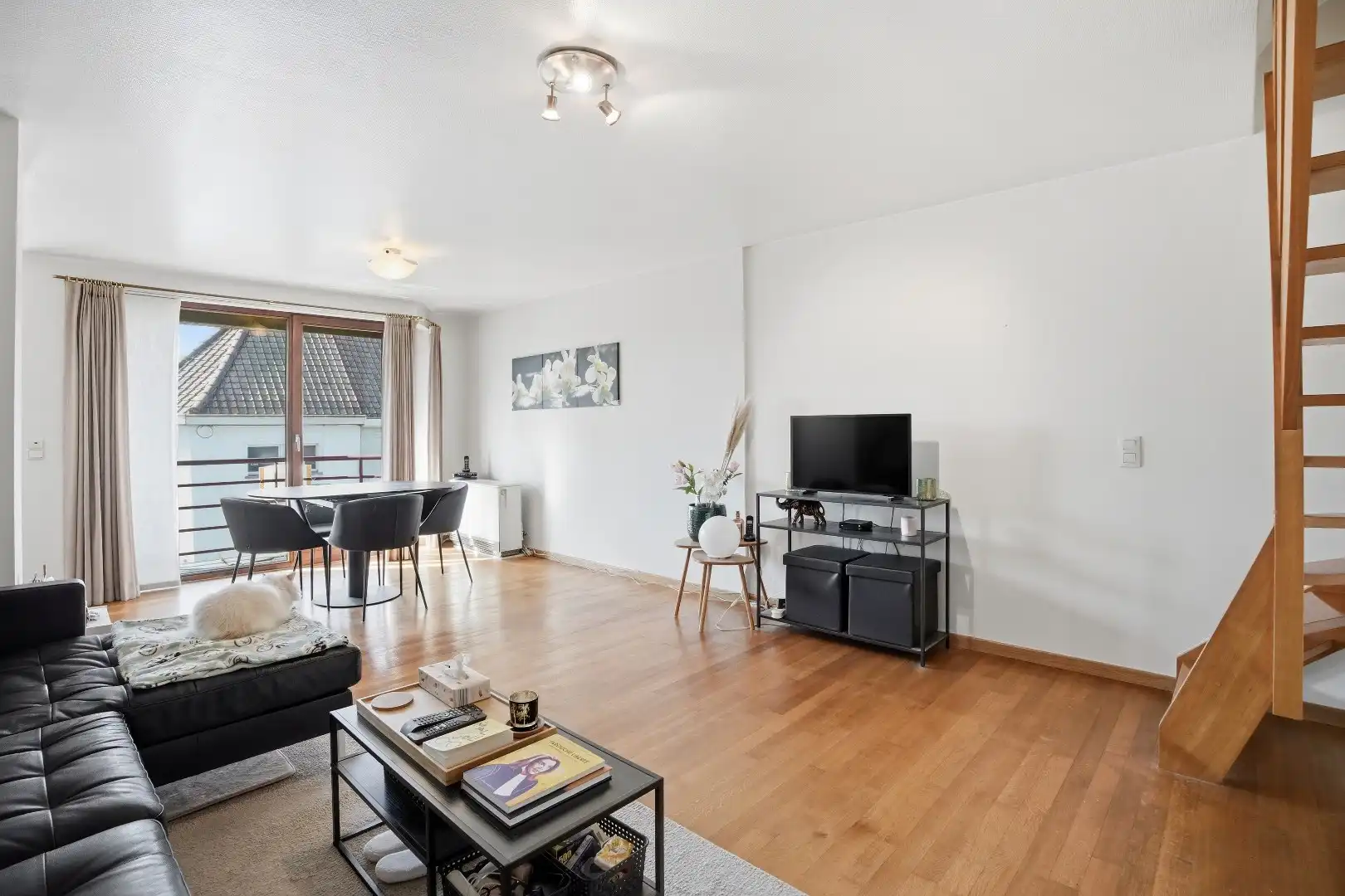 Duplex appartement te koop in Harelbeke op 1ste verdieping met 2 slaapkamers, ruim terras en garagebox  foto 6