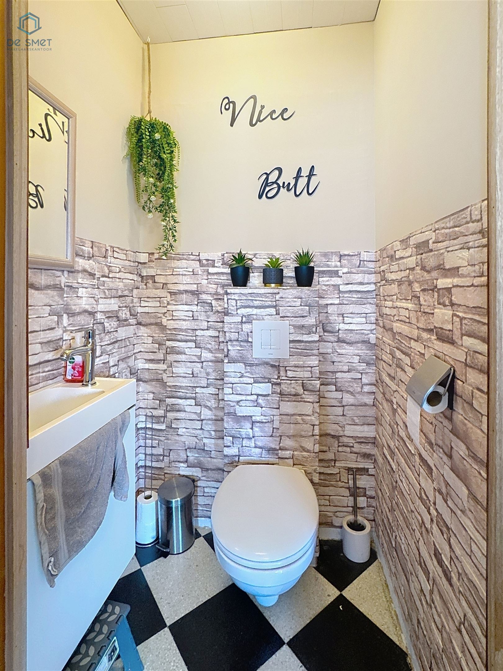 Instapklare gezinswoning met 3 slaapkamers, 2 badkamers, tuin en garage vlakbij het centrum van Geraardsbergen foto 7