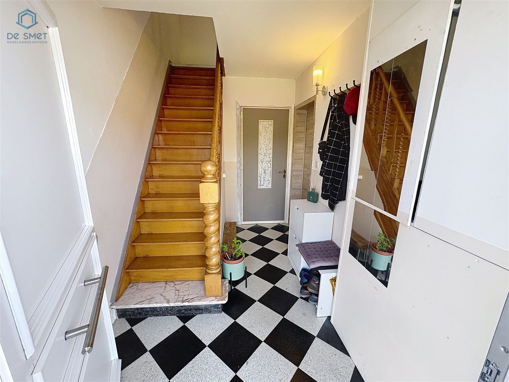 Instapklare gezinswoning met 3 slaapkamers, 2 badkamers, tuin en garage vlakbij het centrum van Geraardsbergen foto 7