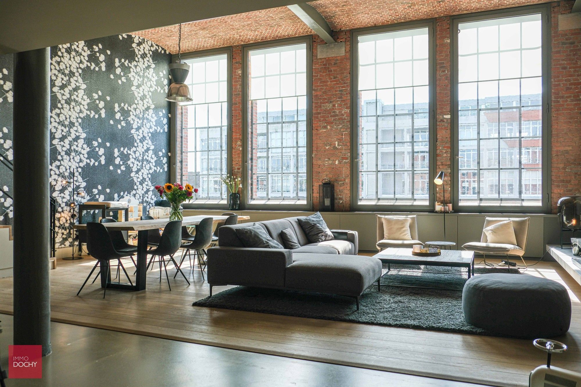 Sfeervolle ruime loft met frontaal zicht op het Kanaal - Spinnerijkaai foto {{pictureIndex}}