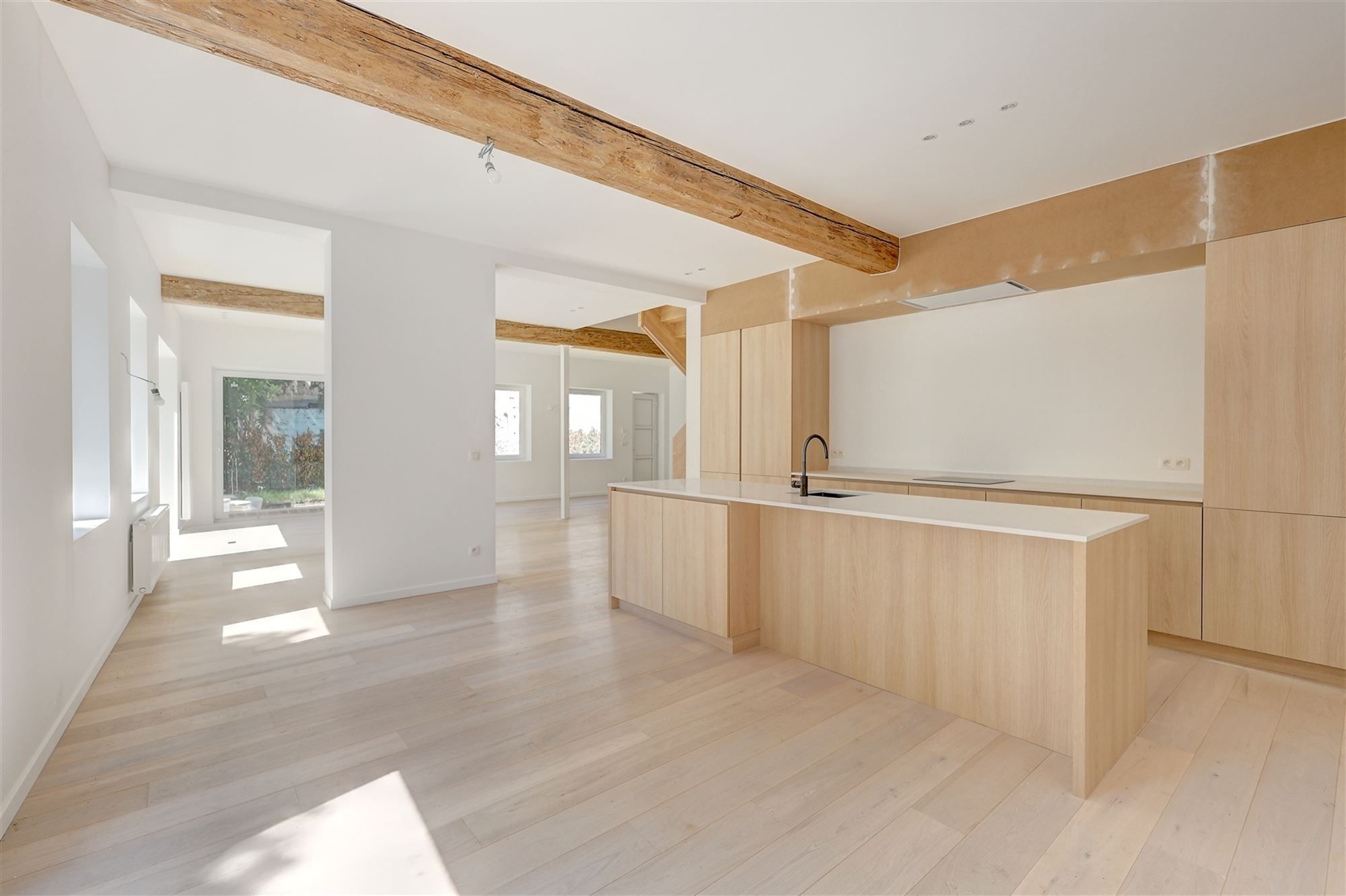 Prachtig gerenoveerd huis in binnengebied in centrum Kontich foto 4