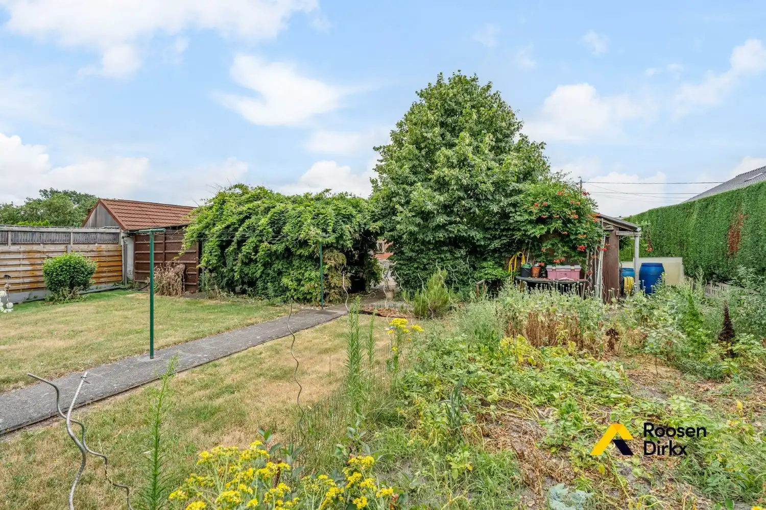 Perfect onderhouden gelijkvloerse woning op een perceel van bijna 12a in het groene hart van Limburg foto 19