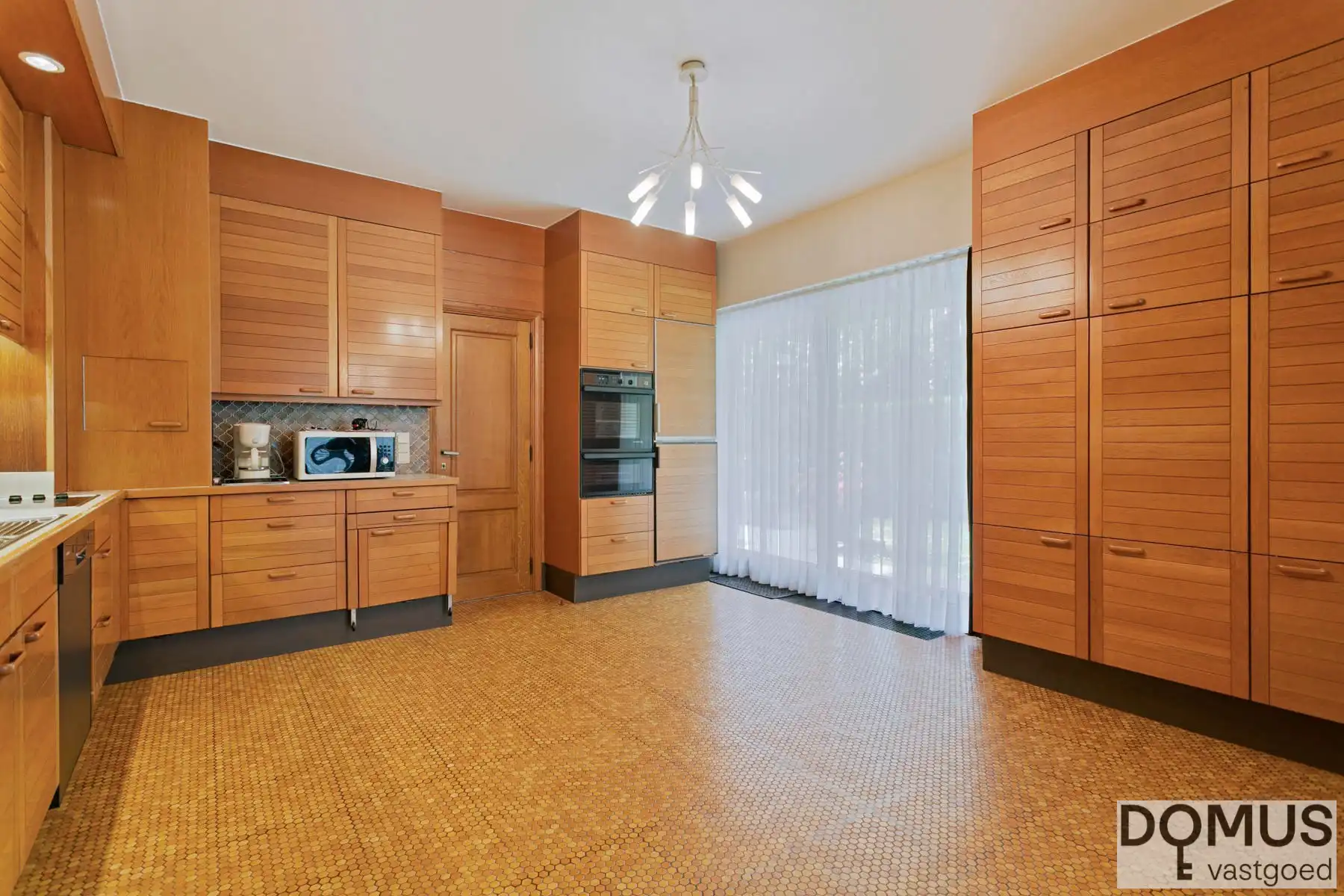 Statige villa met tijdloze architectuur op topligging  foto 15