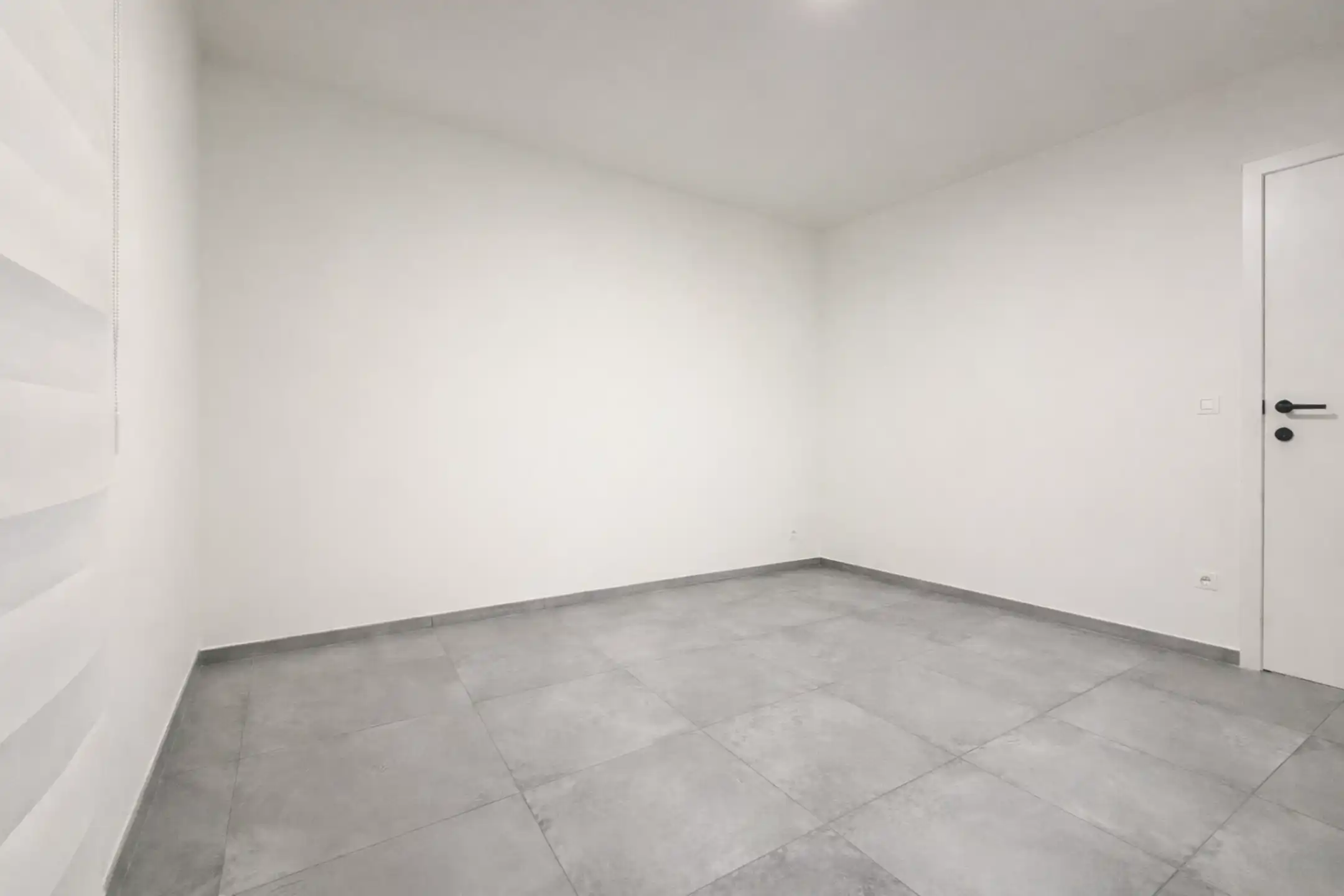 Ruim gelijkvloers app met 3slpk, tuin +terras op toplocatie! foto 12