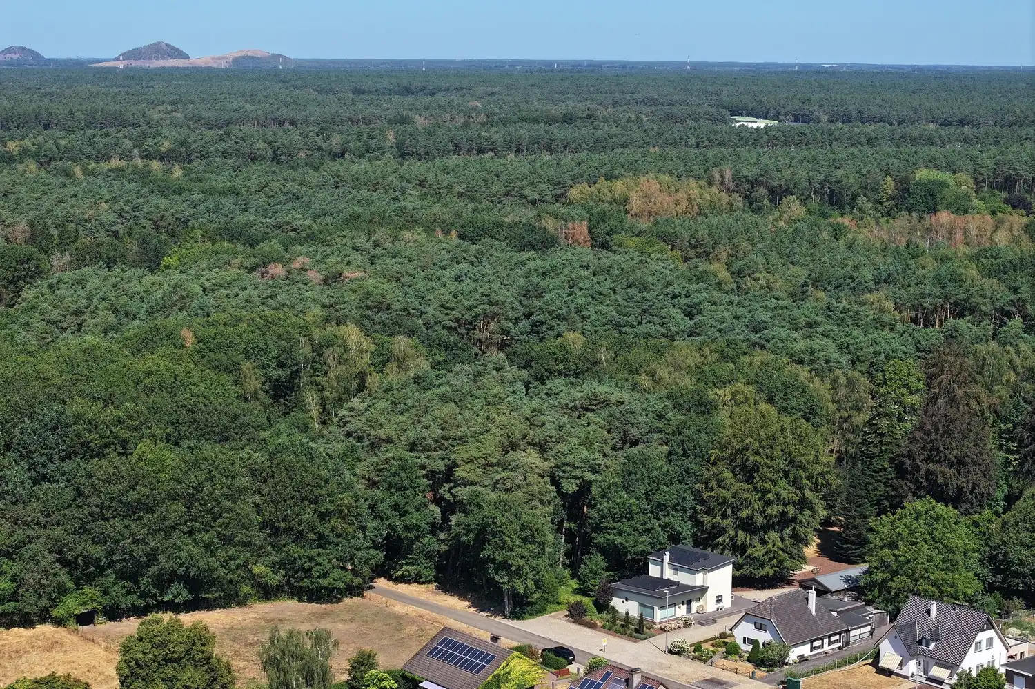 Hier woon je waar rust, ruimte en natuur samenvloeien foto 38