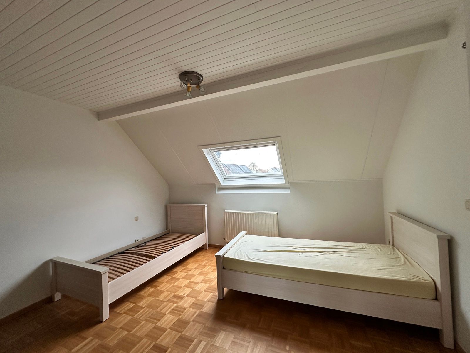 Gerenoveerde instapklare woning met tuin & terras & garages foto 28