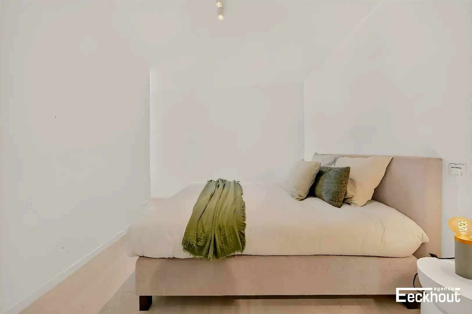 Prachtig gerenoveerd appartement met 3 slaapkamers en terrassen! foto 11
