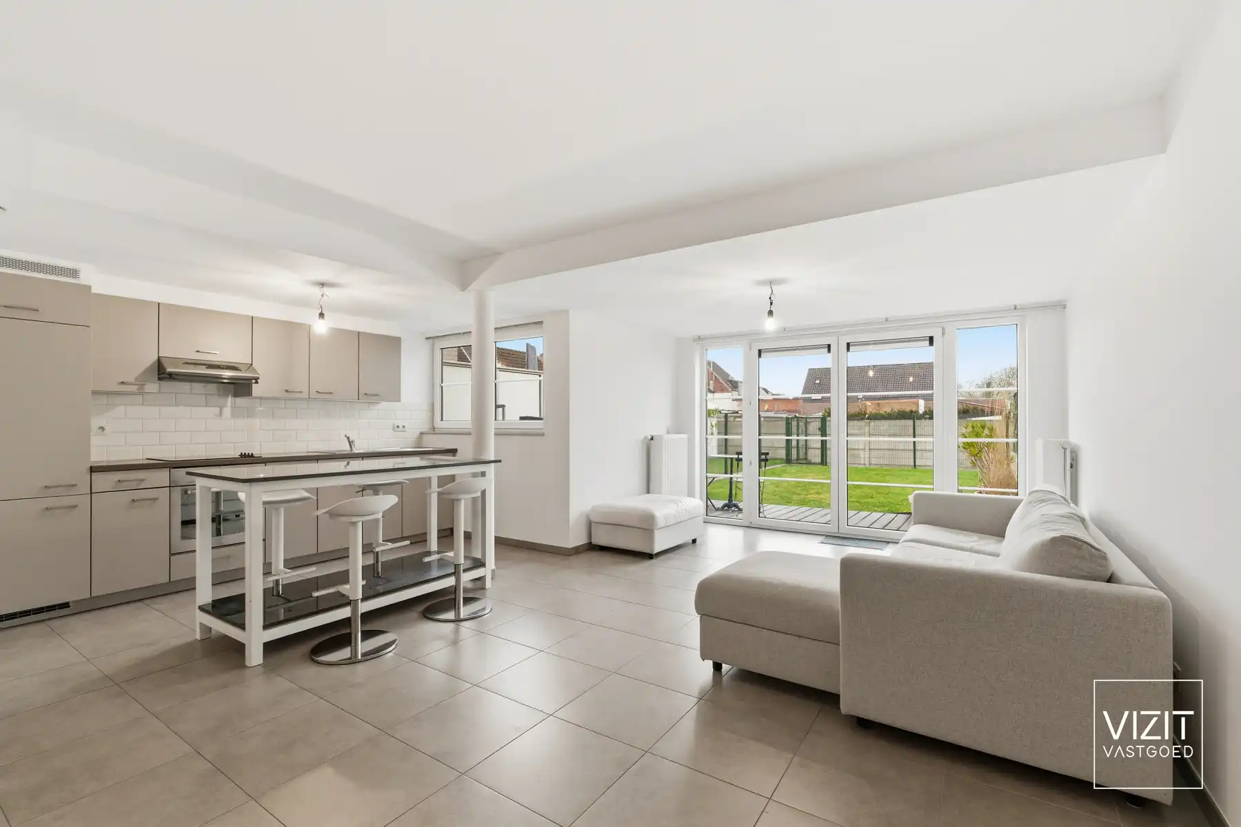 Instapklaar gelijkvloersappartement te centrum Ninove foto 2