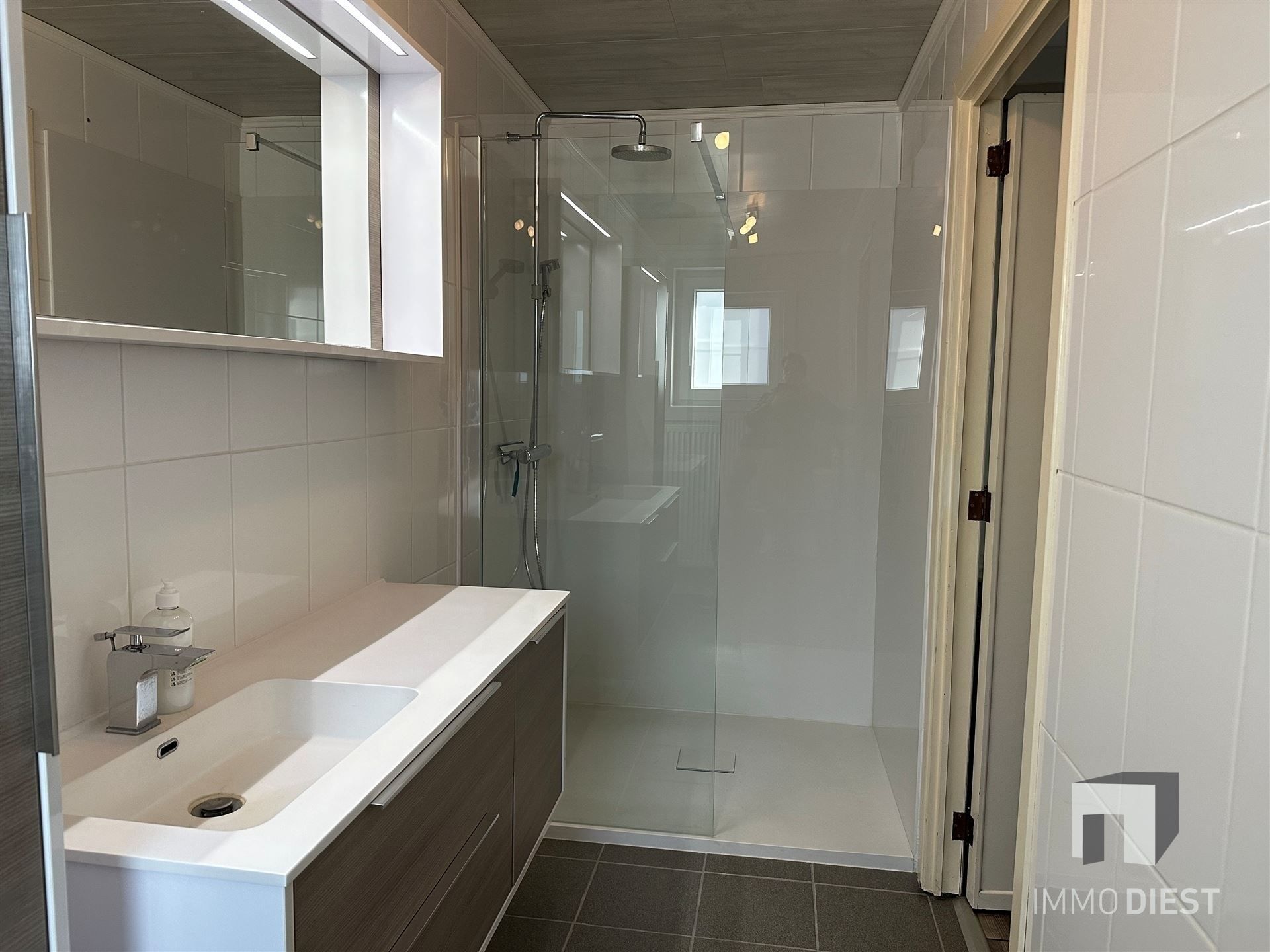 Unieke woning met praktijk en bouwgrond op zichtlocatie foto 34