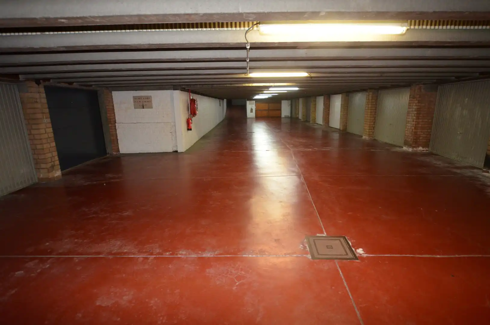 Goed gelegen garagebox foto 3