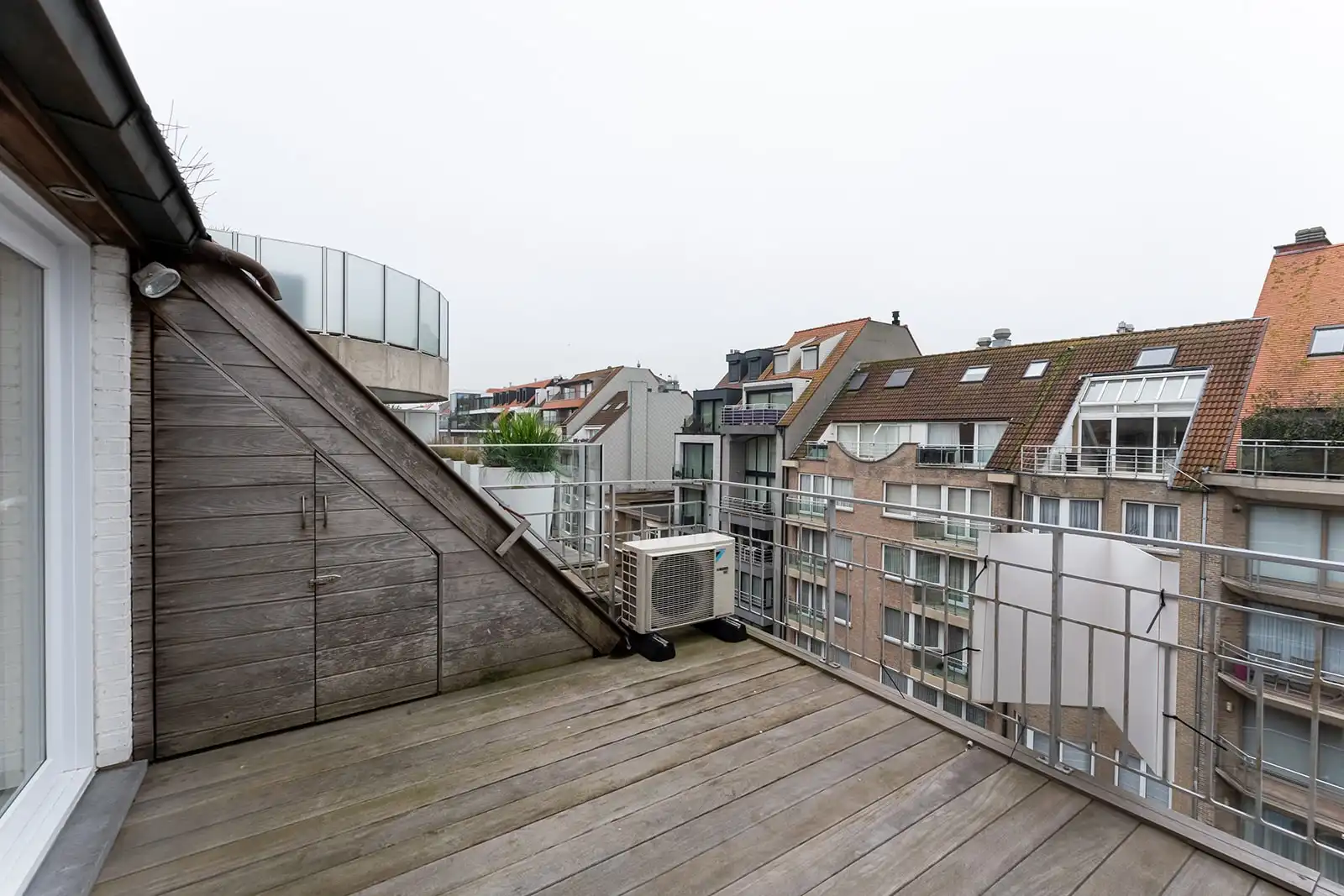 Appartement met 3 slaapkamers in centrum Knokke op 350 meter van zee. foto 17