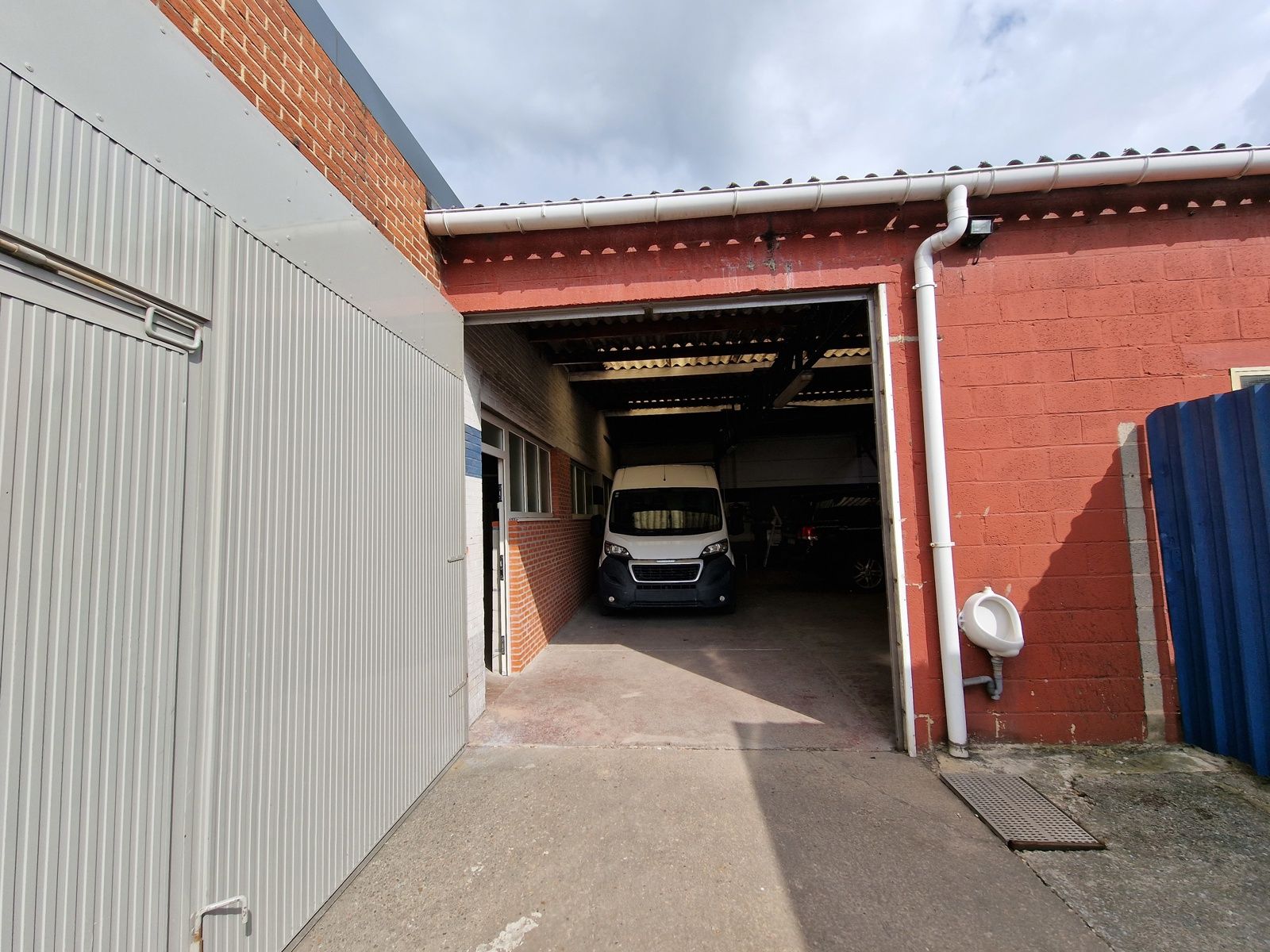 Polyvalente garage 600m² met appartement te Ransberg (Linter) foto 23