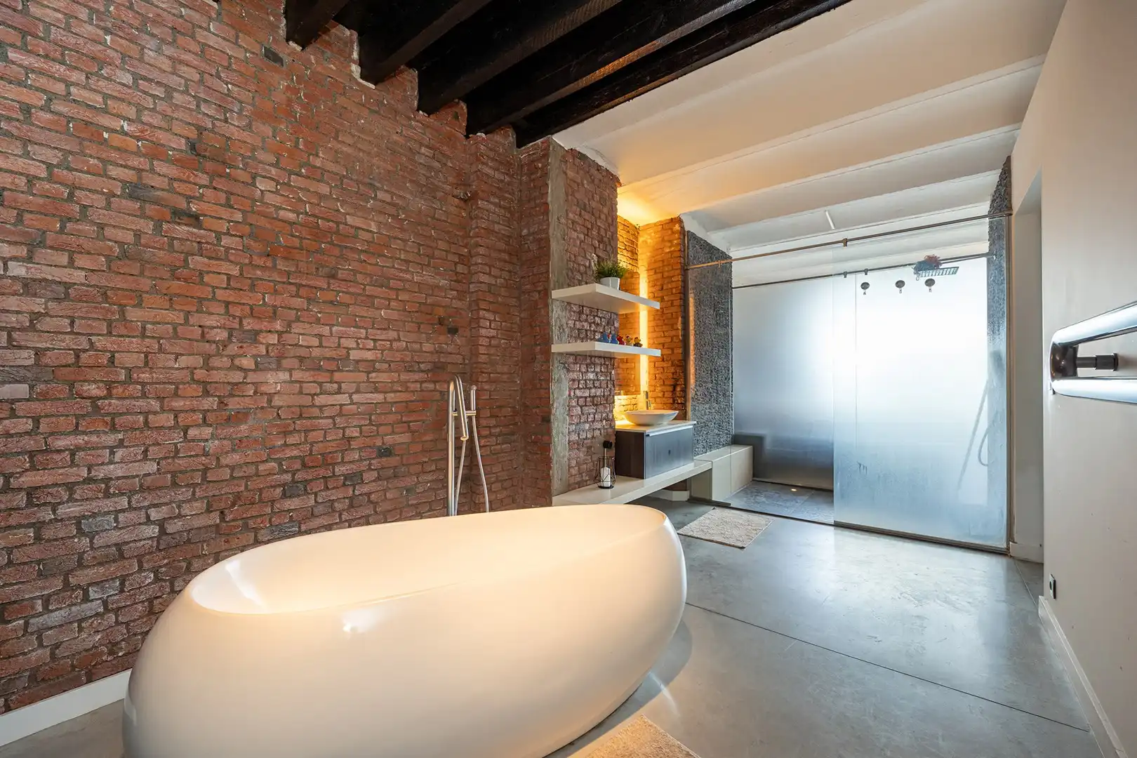 GEMEUBELDE LOFT MET TERRAS foto 5