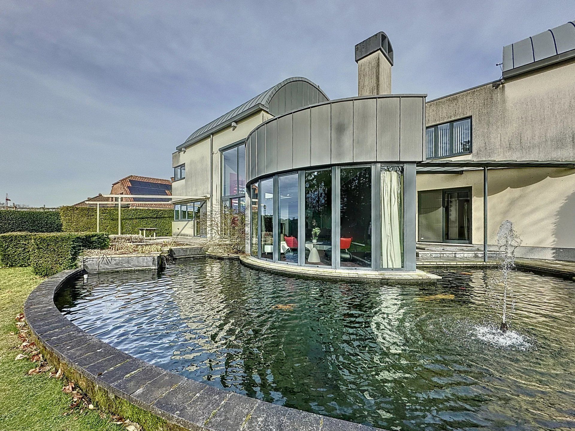 Unieke moderne woning met een dubbele bestemming op een perceel van 29a24ca. foto 78