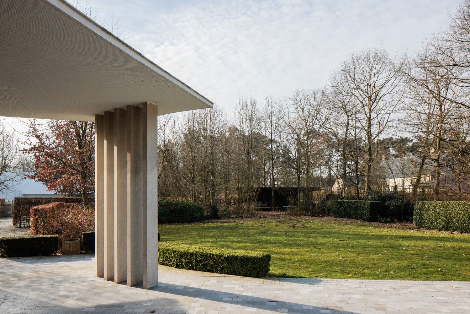 Architecturale woning op een perceel van ca. 6.395 m² foto 27