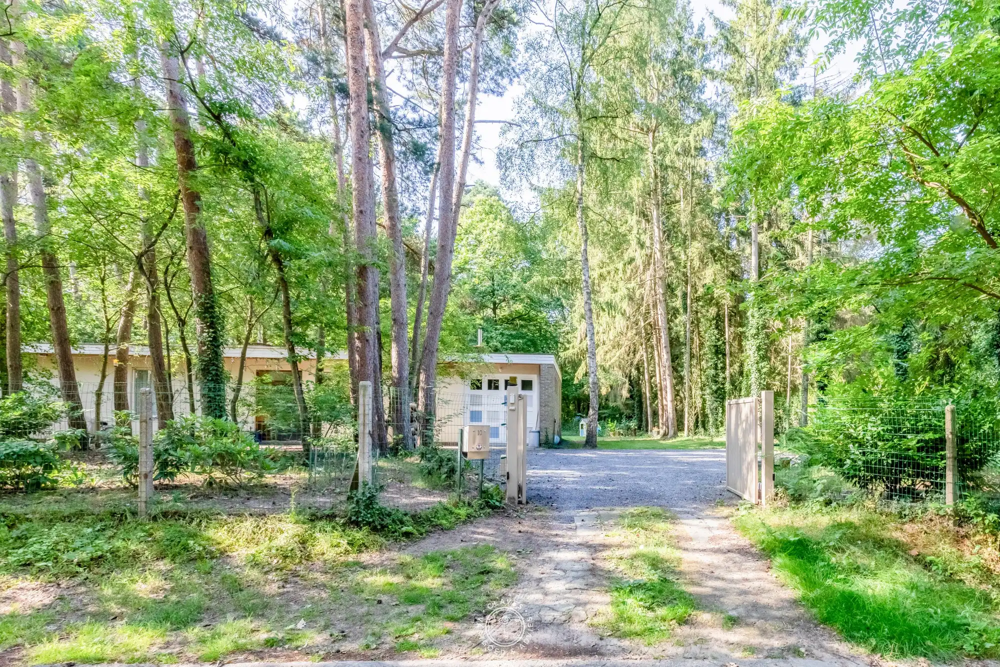 Potentiële parel om betoverend te wonen foto 24