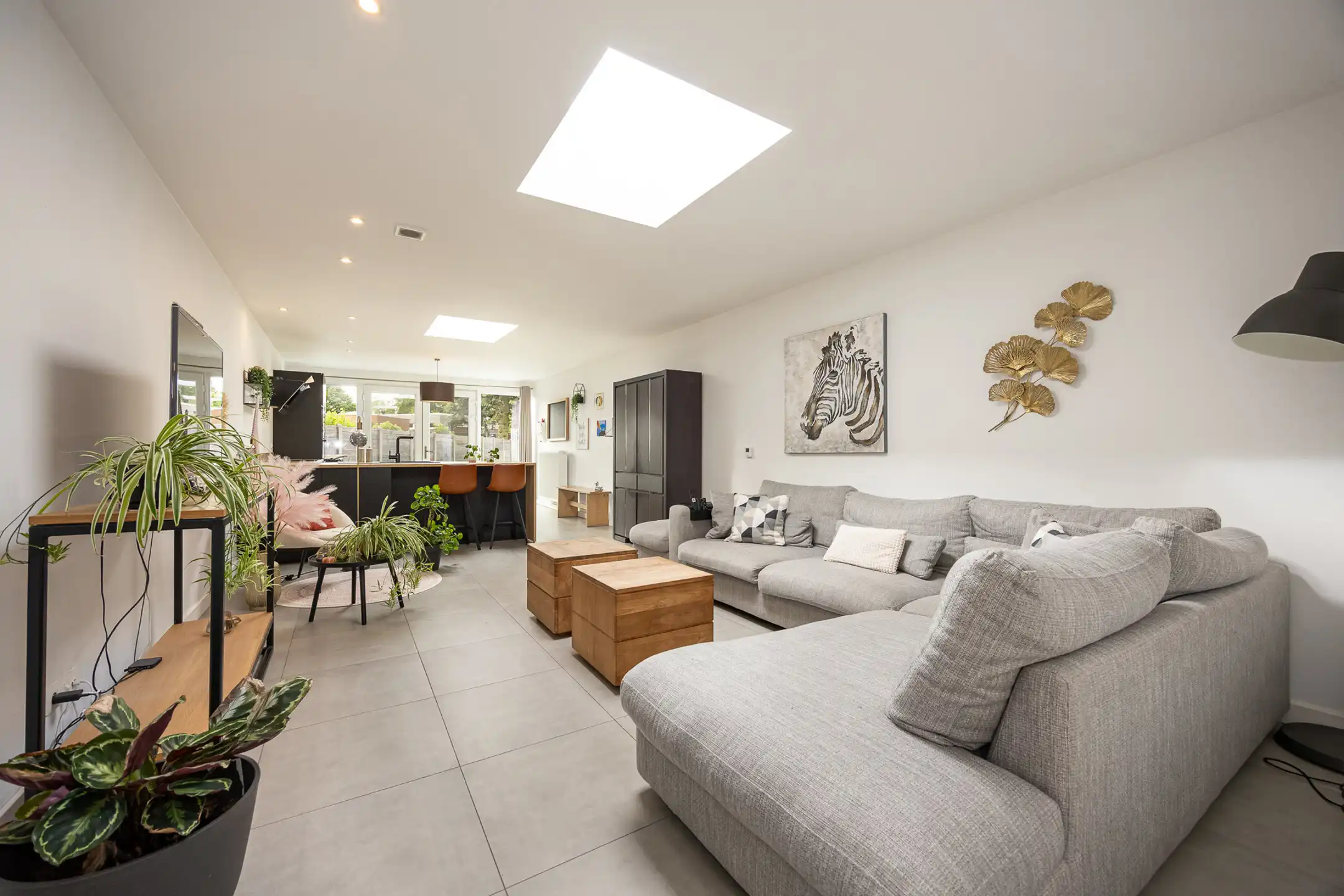 Gezinswoning met 4 slpks, tuin en garage te Turnhout. foto 4