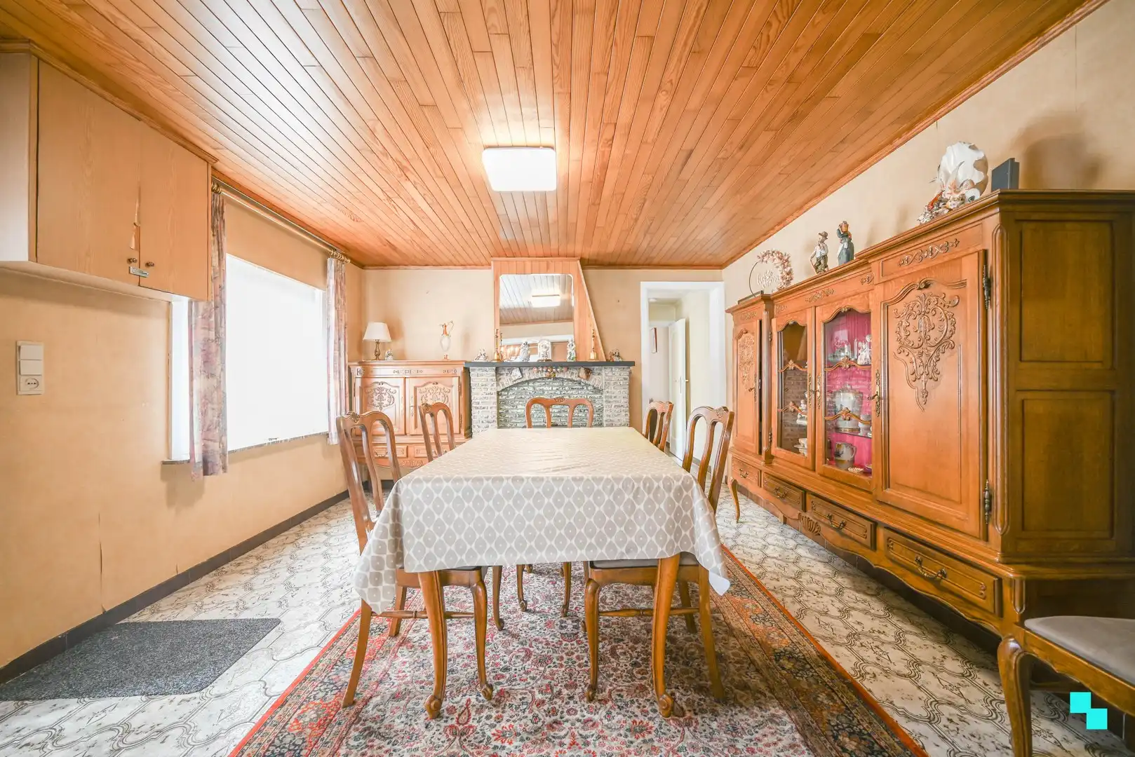 Te renoveren woonst met garage foto 6