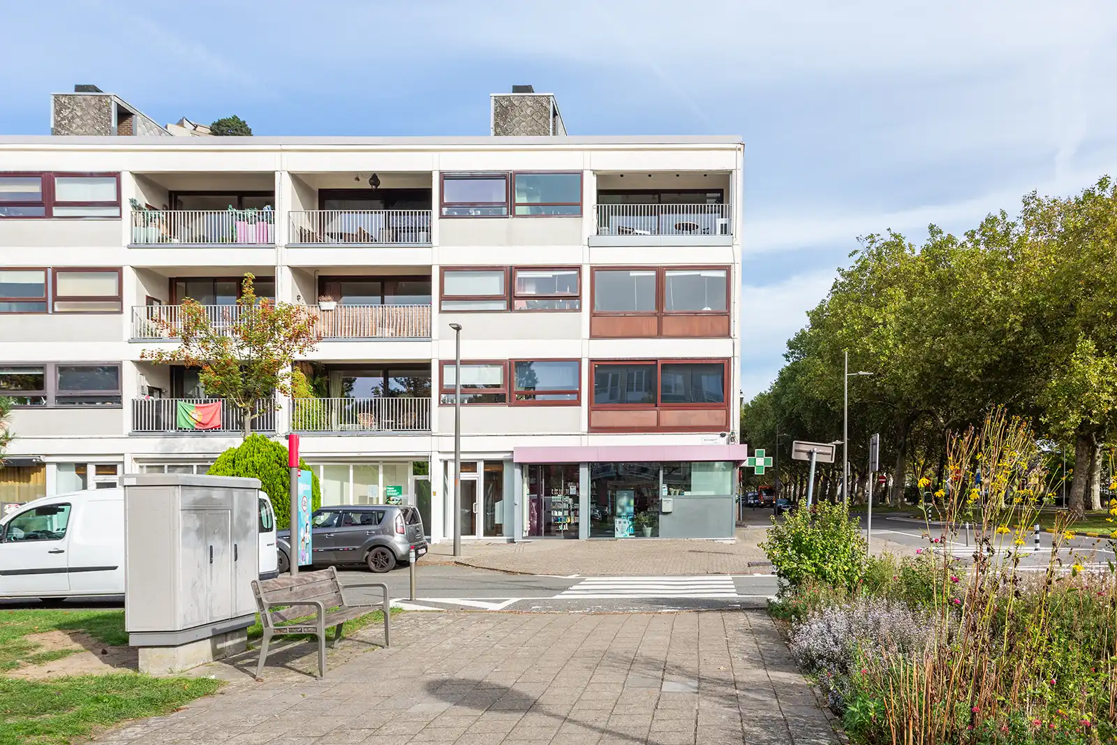 Gemeubeld 2-slaapkamerhoekappartement met groot terra foto 21