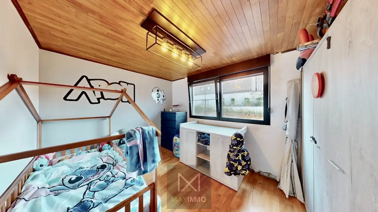 Gelijkvloerse bungalow met loods van 180 m² in het centrum van Marke foto 7