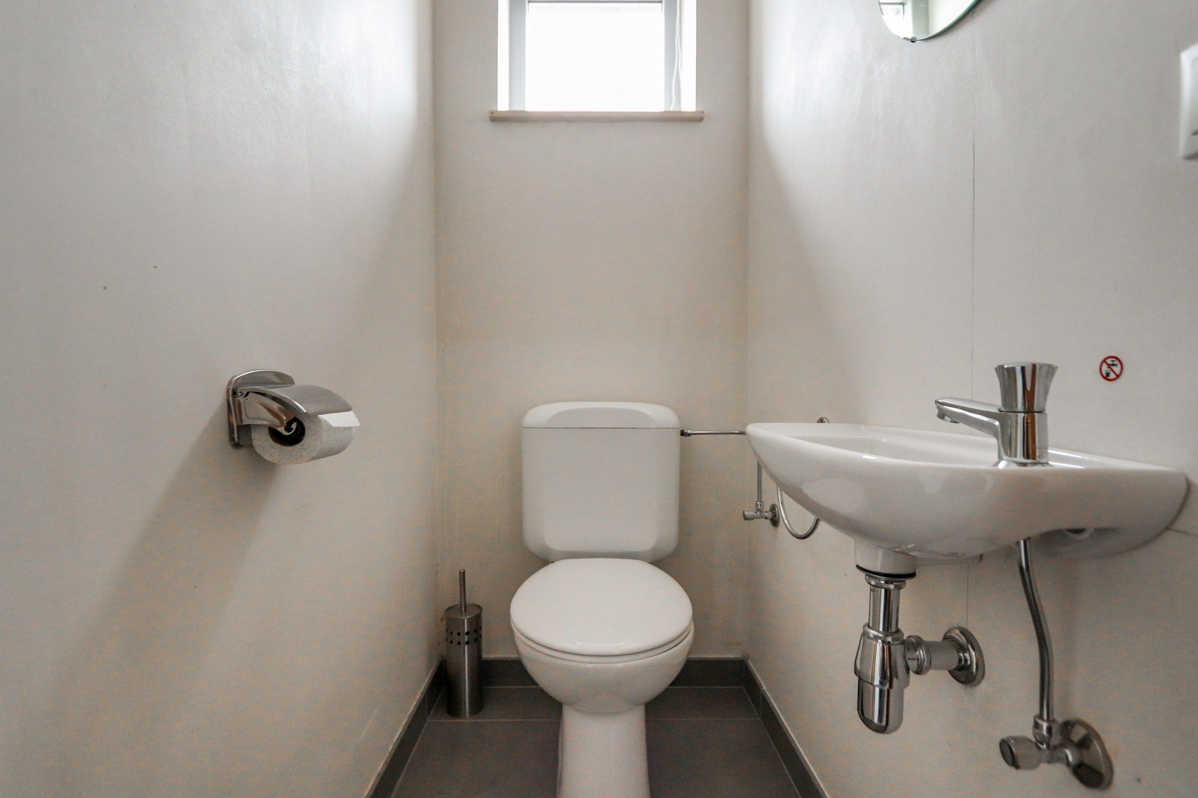 RECENTE GEZINSWONING MET TUIN EN GARAGE foto 14