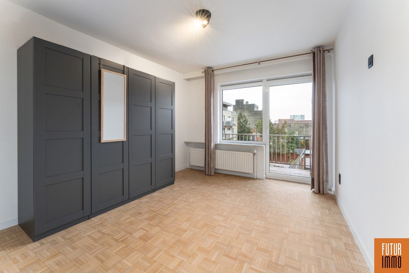 Prachtig gemoderniseerd 2-slpk appartement tegenover Stadspark foto 23